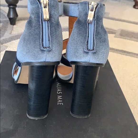 Alisa Mae velvet heels - Picture 7 of 8